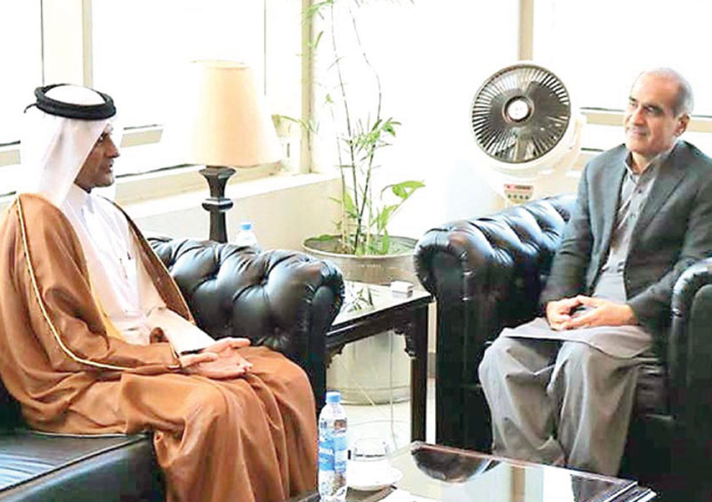 اسلام آباد: قطرکے سفیر شیخ سعود بن عبدالرحمن الثانی وفاقی وزیر خواجہ سعد رفیق سے ملاقات کررہے ہیں