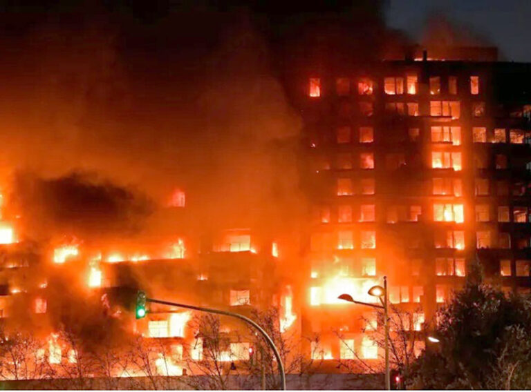 اسپین: کثیر منزلہ عمارت میں خوفناک آتشزدگی‘ 4افراد ہلاک