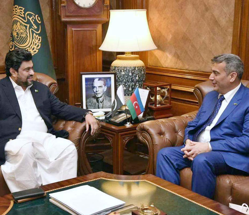 کراچی: گورنر سندھ کامران ٹیسوری سے آذربائیجان کے سفیر خضر فرہادوف ملاقات کررہے ہیں
