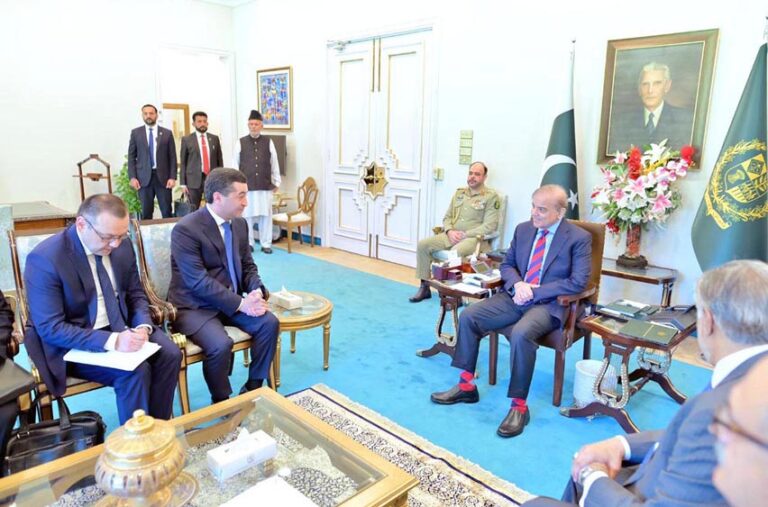 اسلام آباد: وزیر اعظم شہباز شریف سے ازبکستان کے وزیر خارجہ بختیار سیدوف ملاقات کررہے ہیں